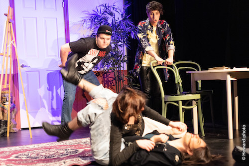 Spectacle de la troupe de L'agence Mode é Arto